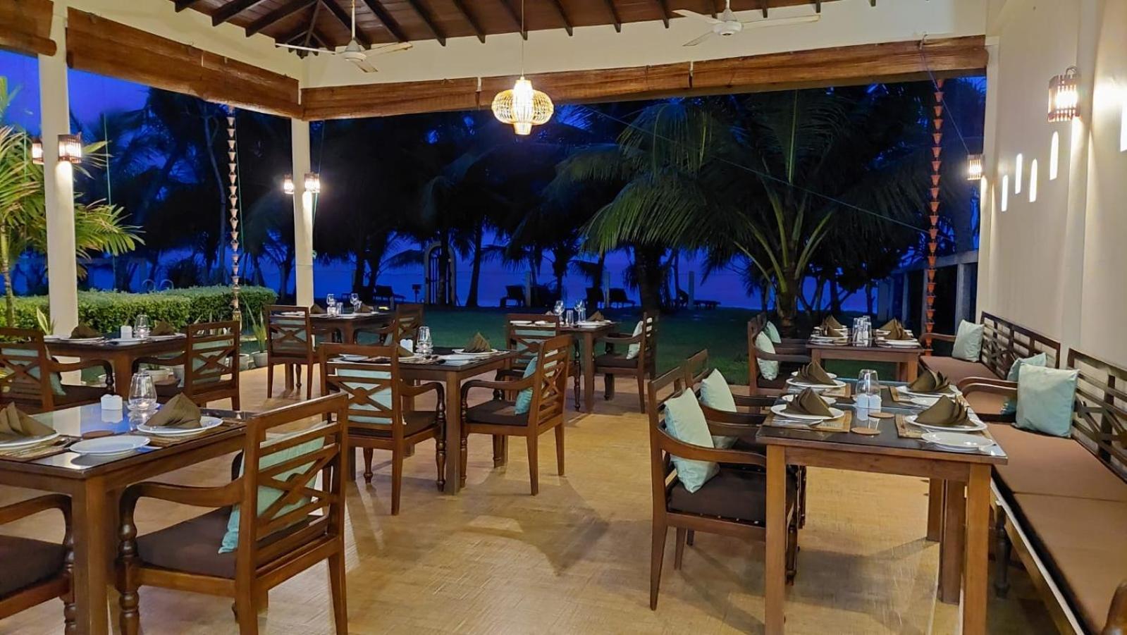 Lanka Beach Boutique Bungalows & Grand Villa Tangalle Exterior photo
